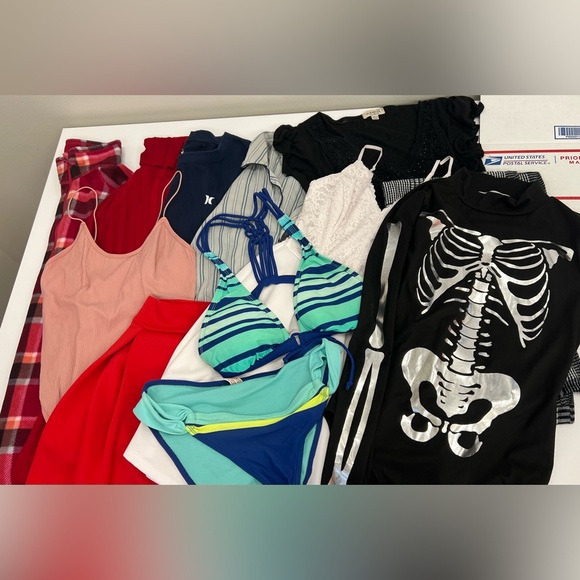 LIVE SHOW Listing 🌸☺️💖 Starting Bids 🙂$1 🙂$3 🙂$5 on ALL items in this Show - Picture 3 of 5